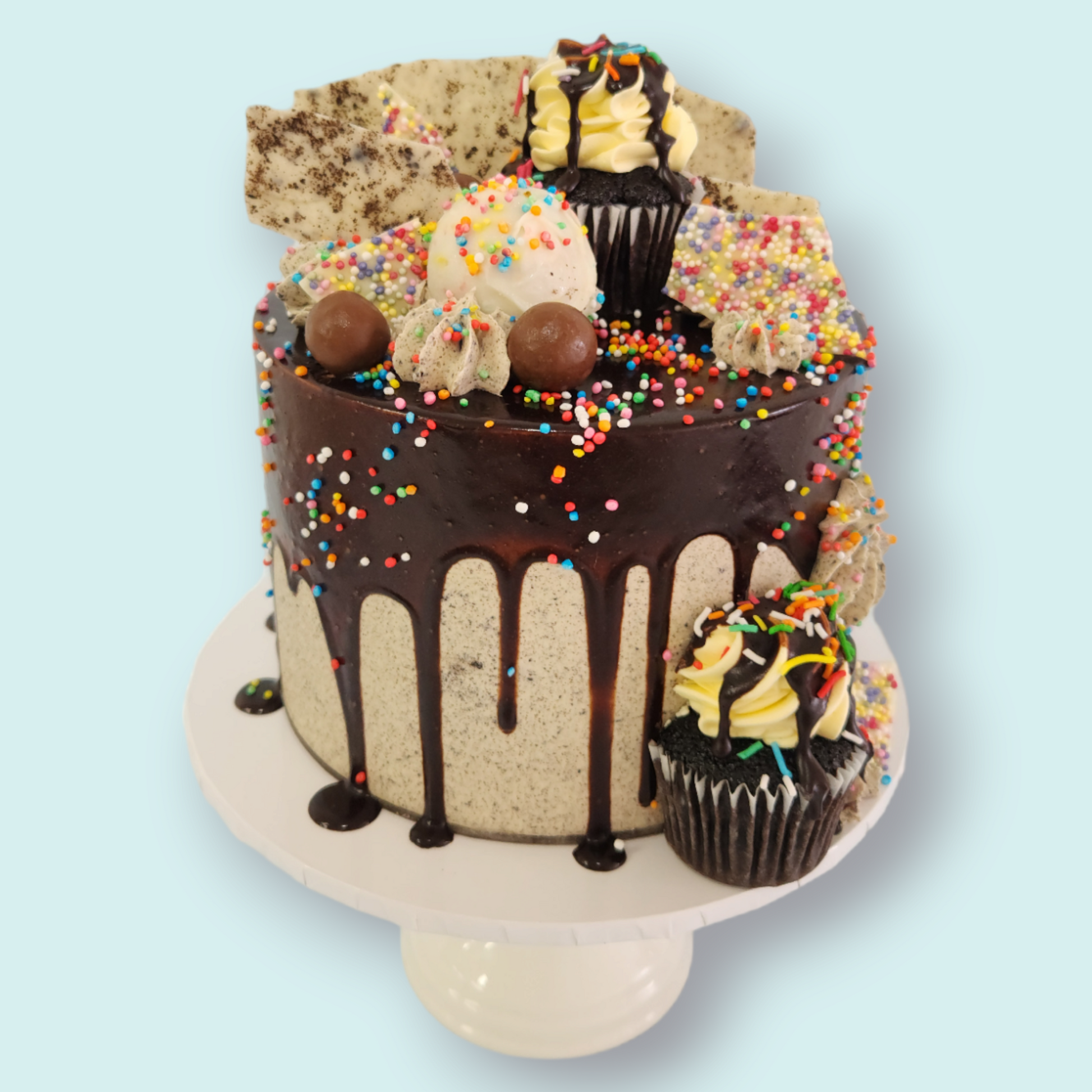 Chocolate Sundae loaded cake - Teeze Cakes