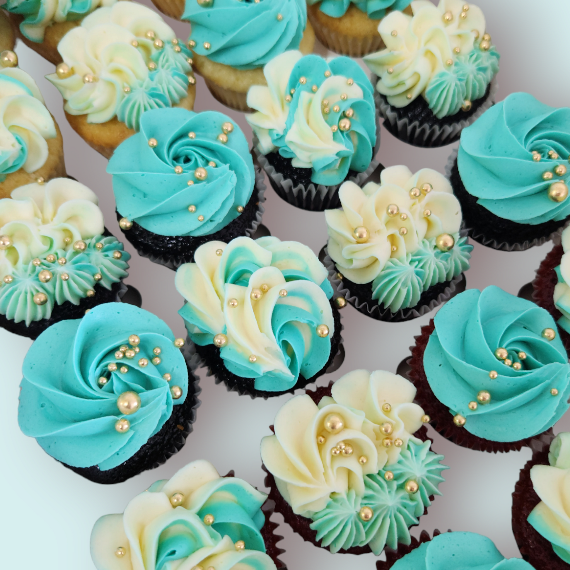 Pretty Piped Cupcakes - Teeze Cakes